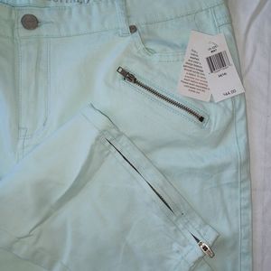 NWT Jeans by Buffalo Size 34(14) Mint Colored Tapered Pants with Ankle Zippers